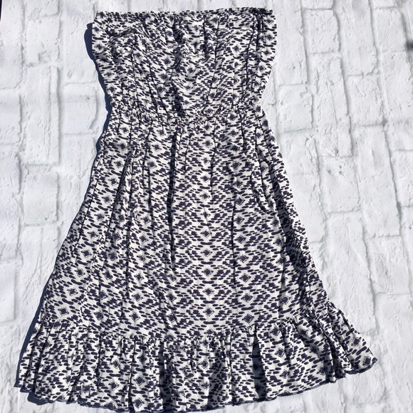 Charlotte Russe Dresses & Skirts - Charlotte Russe Strapless Summer Dress S